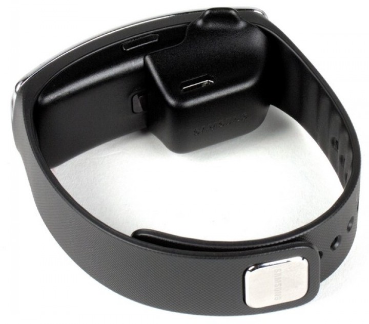 samsung-gear-fit-charger2.jpg