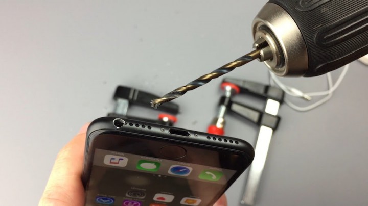 iphone-7-headphone-jack-drill.jpg
