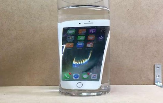 iPhone 7 проработал 8 часов под водой 