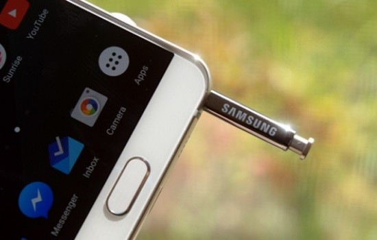 Появились изображения Galaxy Note 7 со сканером радужной оболочки глаза