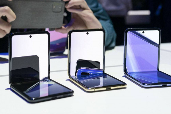 Новый Galaxy Z Flip будет использовать сразу два аккумулятора