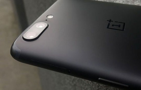 В сеть попали фотографии и характеристики OnePlus 5T