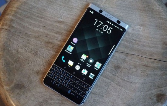 BlackBerry представил новый смартфон с клавиатурой 