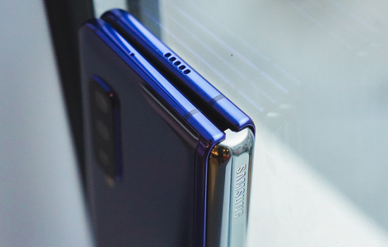 Samsung выпустит доступный складной смартфон среднего класса
