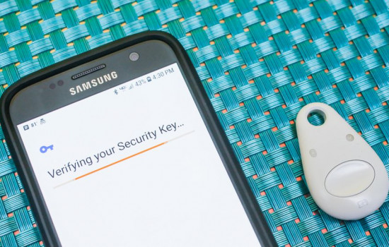 Google представил физический ключ безопасности на USB и Bluetooth