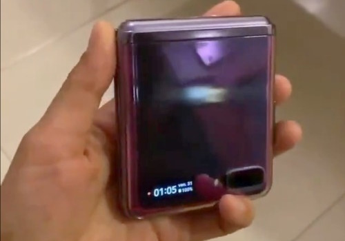 Появилось первое видео складного смартфона Galaxy Z Flip