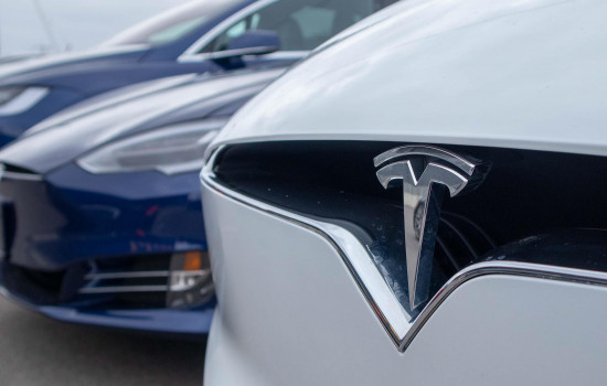 «Автономное роботакси» Tesla будет запущено в следующем году 
