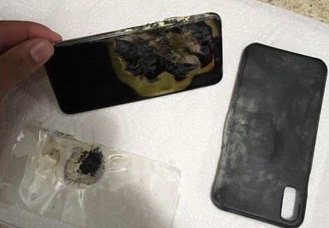 iPhone XS Max загорелся прямо в кармане своего владельца