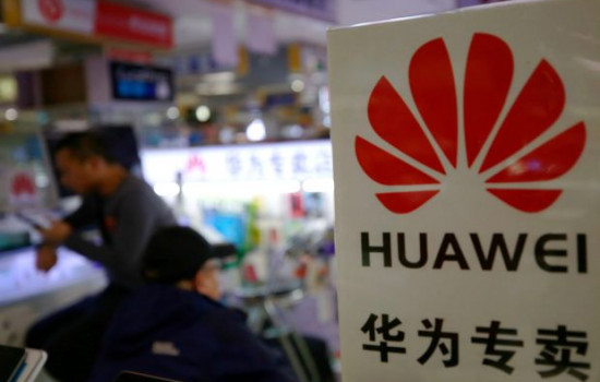 Рестораны начали предлагать скидку владельцам смартфонов Huawei