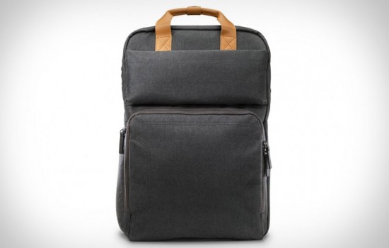 HP продает рюкзак, который заряжает ноутбук и смартфон