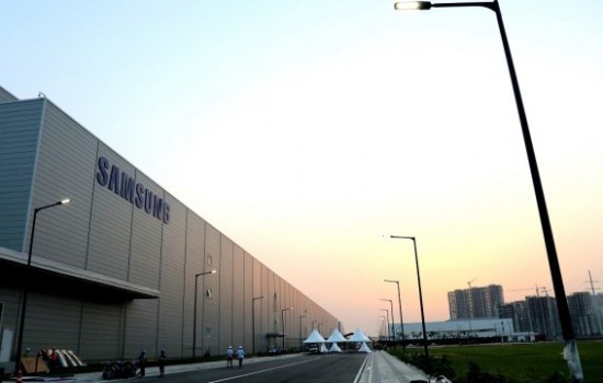 Samsung построил самый большой в мире завод смартфонов