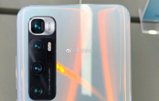 Xiaomi выпустит первый смартфон с подэкранной камерой