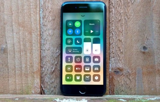 Apple выпустил iOS 11.2.1 с исправлением ошибки камеры