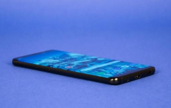 Galaxy S10 получит «бесконечный дисплей» и экранный сканер отпечатков пальцев