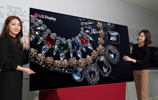 LG представил первый в мире 88-дюймовый 8К OLED-дисплей