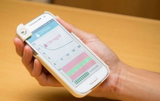 Умный чехол для смартфона измеряет уровень сахара в крови