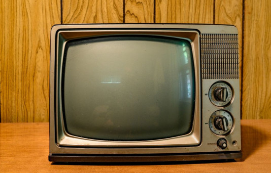 Старый телевизор отключил интернет во всей деревне