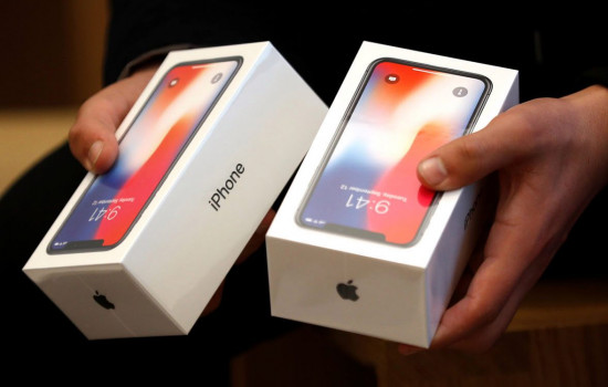 Два студента обманули Apple на $900 тысяч, обменивая подделки на настоящие iPhone
