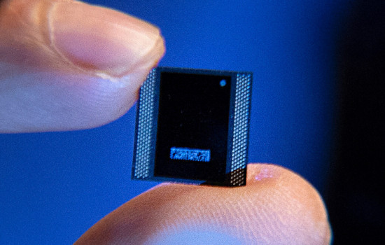 Intel представил гибридные процессоры Lakefield для тонких ноутбуков
