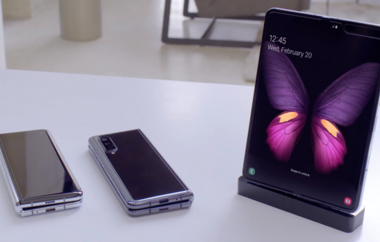 Samsung выпустит два новых гибких смартфона