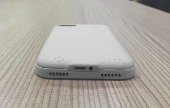 Чехол Fuze возвращает в iPhone 7 разъем для нушников