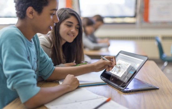 HP выпустил сверхпрочный ноутбук для школьников