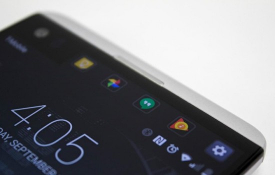 LG V30 получит беспроводную зарядку