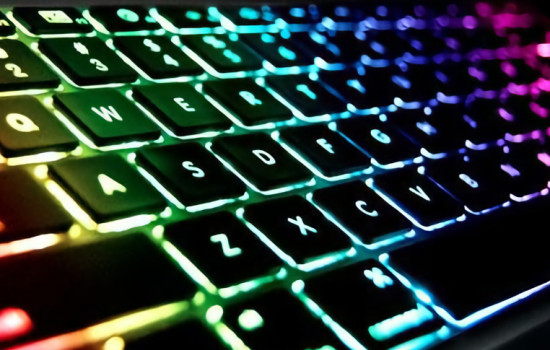Будущие Macbook могут получить стеклянную клавиатуру