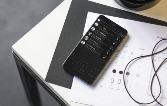 BllocZero18 – стильный немецкий смартфон с черно-белым интерфейсом