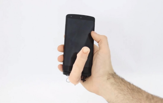 Подключаемый палец позволит смартфону ползать и рисовать