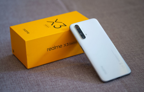 Realme X3 SuperZoom – смартфон среднего класса с 60-кратным зумом