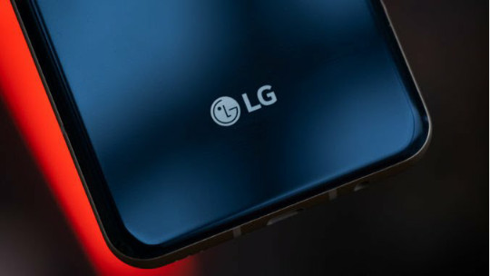 LG выпустит смартфон с вращающимся дисплеем