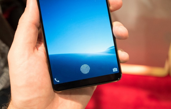 Galaxy P30 станет первым смартфоном Samsung с экранным сканером отпечатков пальцев