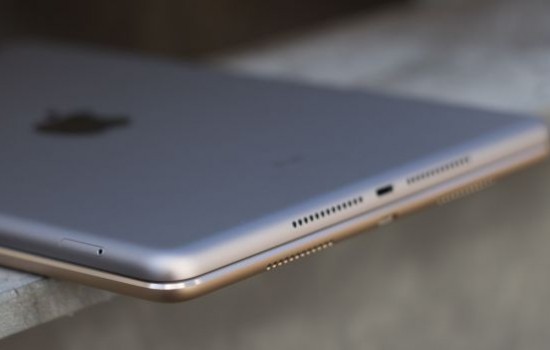 Новый iPad может получить сенсорную заднюю панель