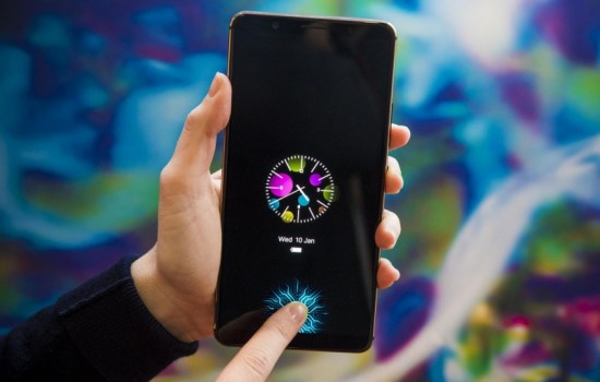 Galaxy Note 9 может получить экранный сканер отпечатков пальцев