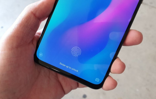 Бюджетные смартфоны Xiaomi получат экранный сканер отпечатков пальцев