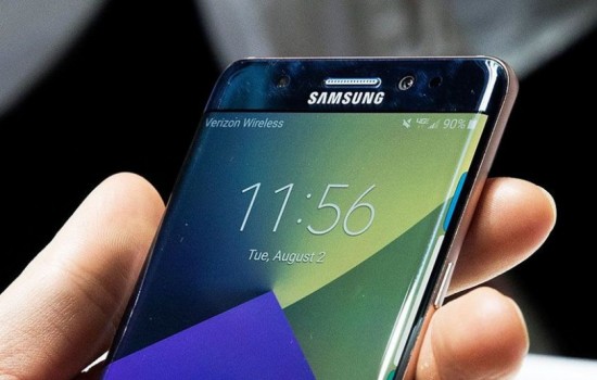 Поставки Galaxy Note 7 остановлены из-за сообщений о взрывах их батарей