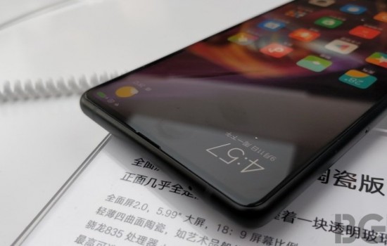 Xiaomi готовит новый безрамочный смартфон Mi Mix 2S